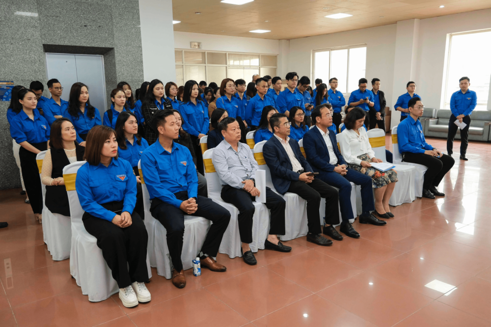 Thanh niên Bộ Công Thương phát động phong trào xây dựng “Công sở văn minh, xanh - sạch - đẹp”
