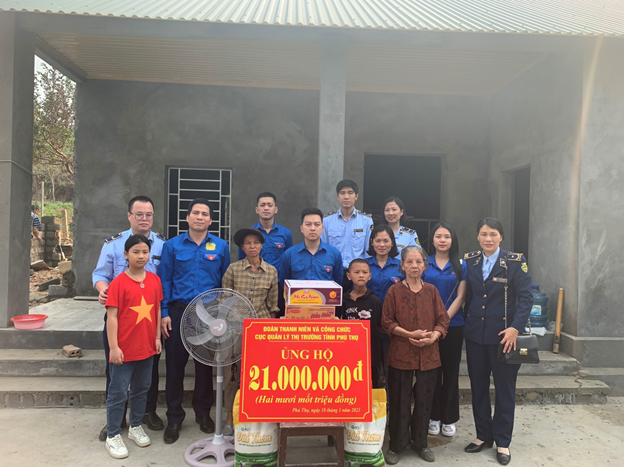 Tuổi trẻ Quản lý thị trường tích cực hưởng ứng tháng Thanh niên năm 2023