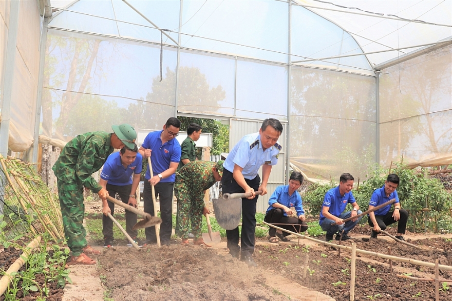 Tuổi trẻ Quản lý thị trường tích cực hưởng ứng tháng Thanh niên năm 2023