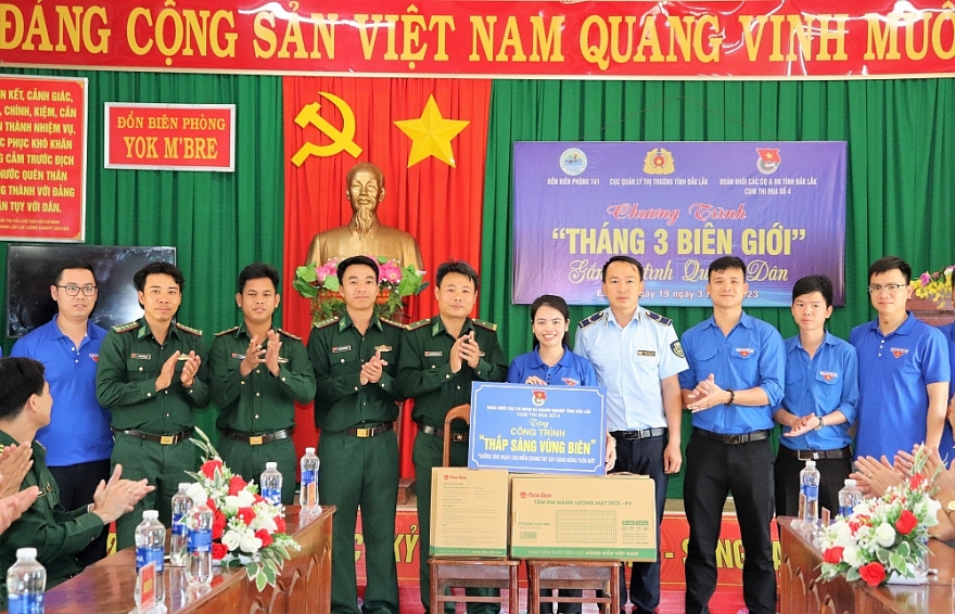 Tuổi trẻ Quản lý thị trường tích cực hưởng ứng tháng Thanh niên năm 2023