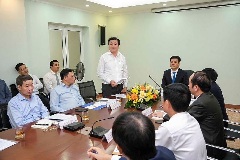 Bộ trưởng Nguyễn Hồng Diên làm việc với Viện Nghiên cứu Cơ khí