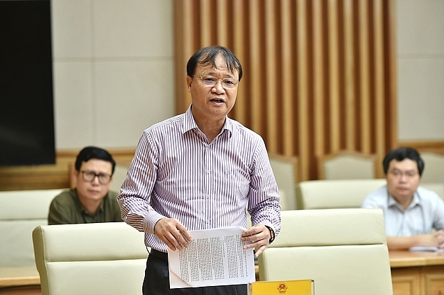 Nghiên cứu, điều chỉnh giá các mặt hàng thiết yếu với mức độ, thời điểm phù hợp