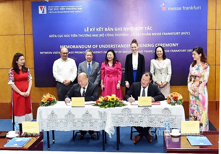 Nâng cao hiệu quả công tác xúc tiến thương mại trong và ngoài nước