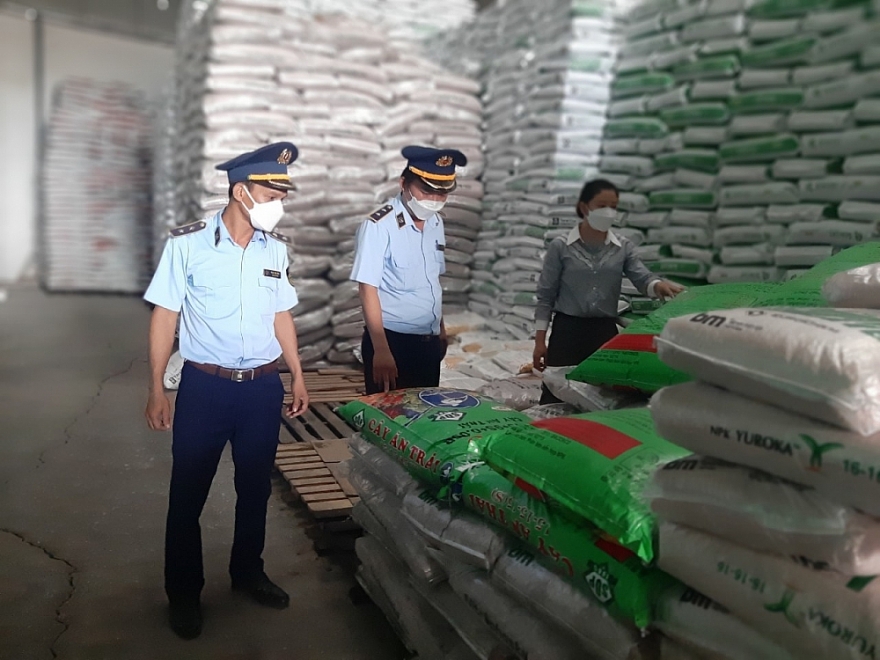 Vi phạm trong kinh doanh phân bón vẫn “nóng” tại Tiền Giang