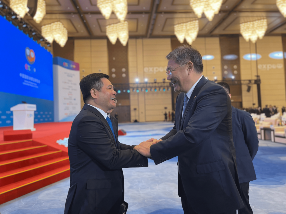 Bộ trưởng Nguyễn Hồng Diên và Đoàn công tác tham gia nhiều hoạt động tại Hải Nam (Trung Quốc)