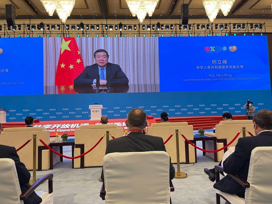 Bộ trưởng Nguyễn Hồng Diên và Đoàn công tác tham gia nhiều hoạt động tại Hải Nam (Trung Quốc)