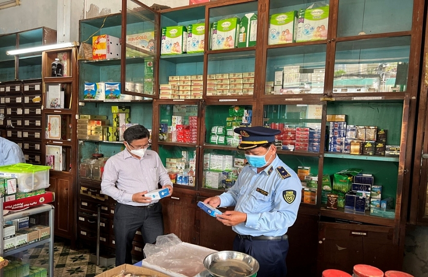 QLTT các tỉnh thành liên tiếp xử lý nhiều vụ việc liên quan đến an toàn thực phẩm QLTT các tỉnh thành liên tiếp xử lý nhiều vụ việc liên quan đến an toàn thực phẩm