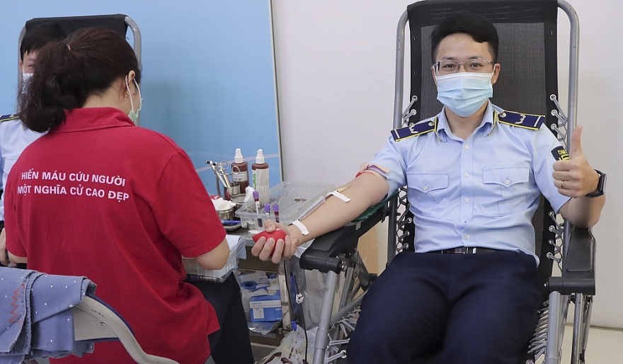 Lực lượng QLTT góp thêm .... máu vào quỹ máu quốc gia