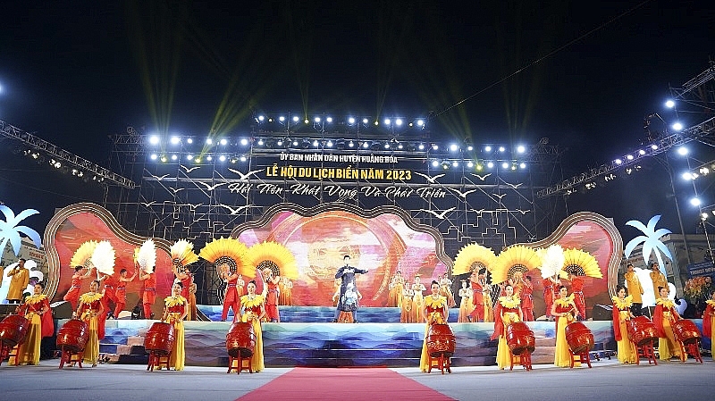 Biển Hải Tiến - thiên đường du lịch mới của xứ Thanh