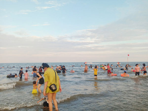 Du lịch biển Hải Tiến ngày càng hoàn thiện, trên đà vươn xa