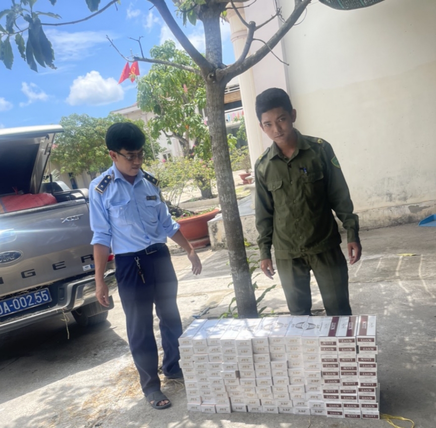 Ngụy trang vận chuyển thuốc lá lậu ngày càng tinh vi