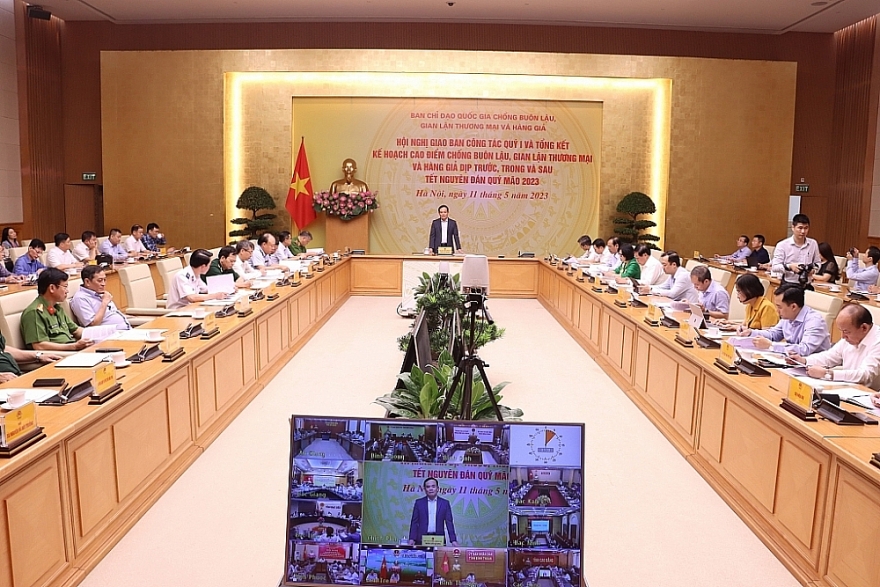 Phó Thủ tướng Trần Lưu Quang: Không bảo kê, bao che, tiếp tay cho các đối tượng buôn lậu Phó Thủ tướng Trần Lưu Quang: Không bảo kê, bao che, tiếp tay cho các đối tượng buôn lậu