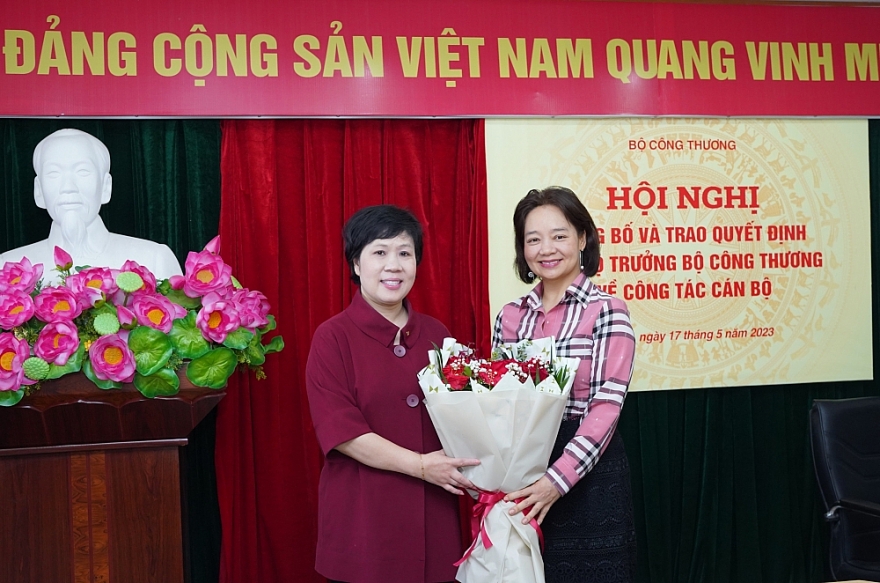 Trao Quyết định bổ nhiệm Giám đốc Nhà xuất bản Công Thương