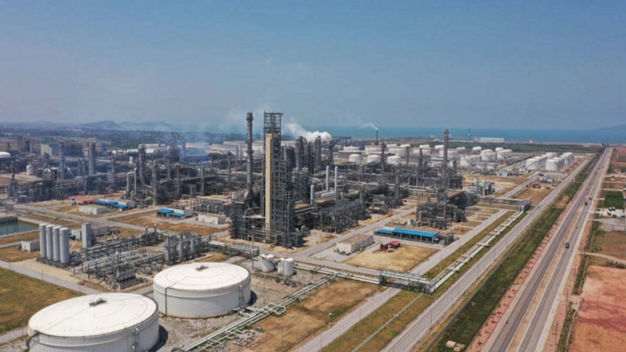 Theo dõi sát hoạt động của Nhà máy Nghi Sơn, đảm bảo nguồn xăng dầu