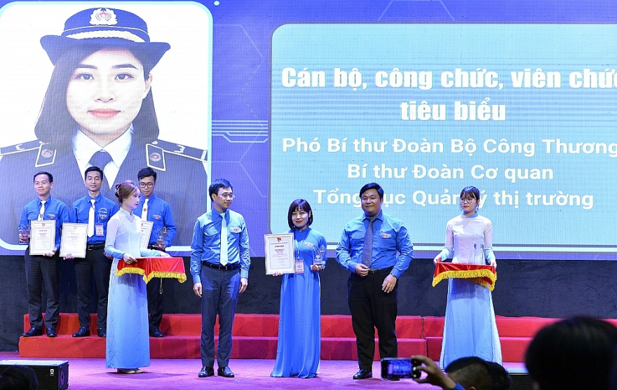 Phó Bí thư Đoàn Bộ Công Thương, Bí thư Đoàn Cơ quan Tổng cục được tuyên dương thanh niên tiên tiến làm theo lời Bác năm 2023