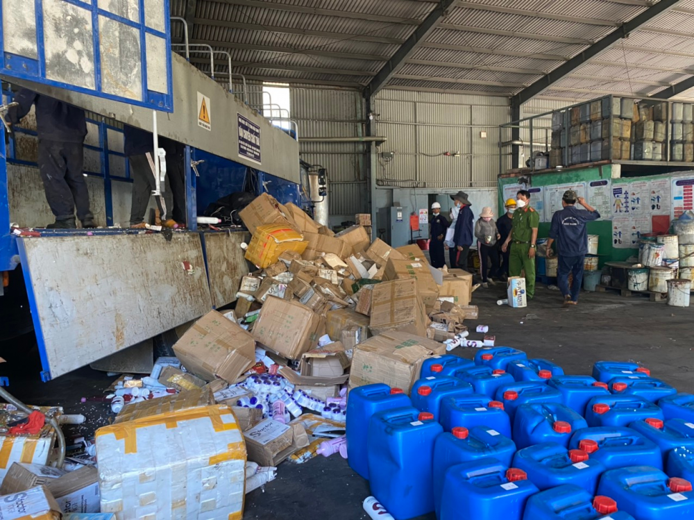 Phú Yên tiêu hủy lô hàng vi phạm trị giá gần 2,5 tỷ đồng