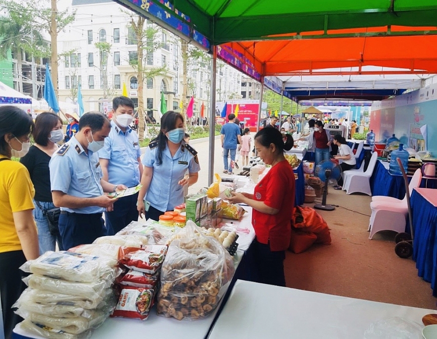 QLTT Lạng Sơn: Nỗ lực vì một thị trường thực phẩm an toàn