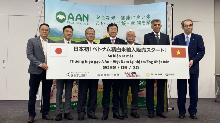 Lần đầu tiên gạo Việt Nam được bày bán trên đất Nhật