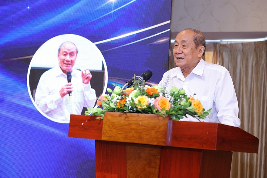 Chia sẻ, kết nối các giải pháp công nghệ mới cho lĩnh vực nhựa, toà nhà thông minh