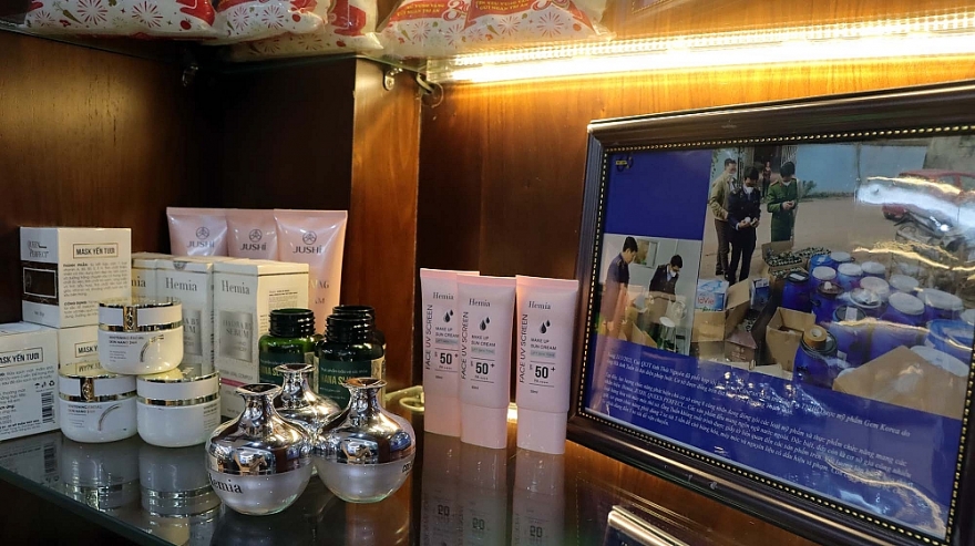 Phòng Trưng bày truyền thống “Dấu ấn Quản lý thị trường” - Nơi ghi dấu những chặng đường phát triển của lực lượng