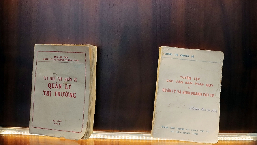 Phòng Trưng bày truyền thống “Dấu ấn Quản lý thị trường” - Nơi ghi dấu những chặng đường phát triển của lực lượng