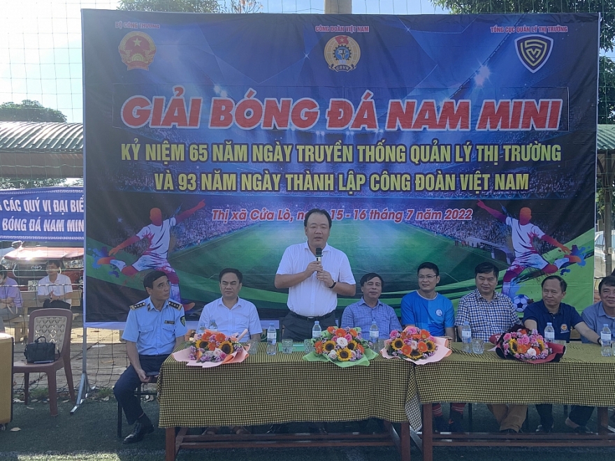 QLTT Nghệ An tổ chức giải bóng đá Nam chào mừng 65 năm ngày truyền thống lực lượng