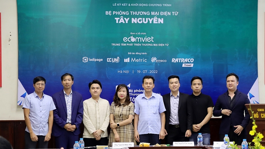 Hỗ trợ doanh nghiệp khu vực Tây Nguyên phát triển thương mại điện tử