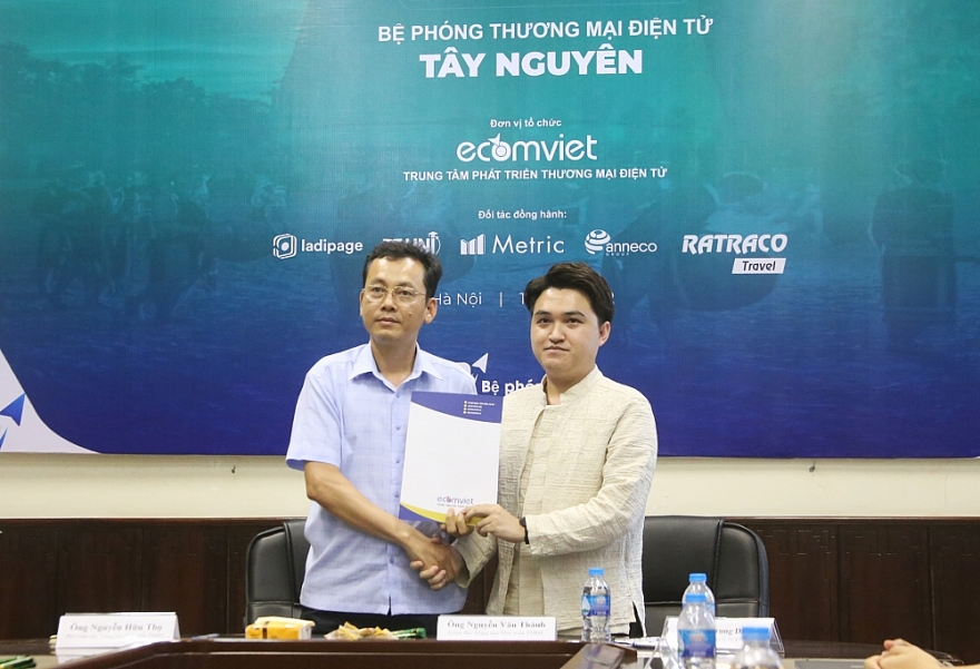 Hỗ trợ doanh nghiệp khu vực Tây Nguyên phát triển thương mại điện tử