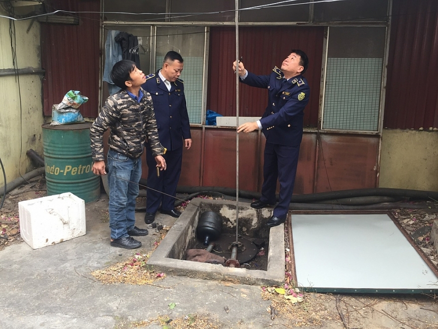 Thanh tra chuyên ngành, xử phạt 4 thương nhân phân phối xăng dầu vi phạm