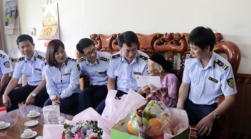 Kỷ niệm 76 năm ngày Thương binh-Liệt sĩ: Tri ân để người nằm xuống sống mãi với non sông