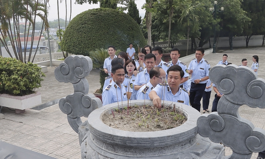 Kỷ niệm 76 năm ngày Thương binh-Liệt sĩ: Tri ân để người nằm xuống sống mãi với non sông