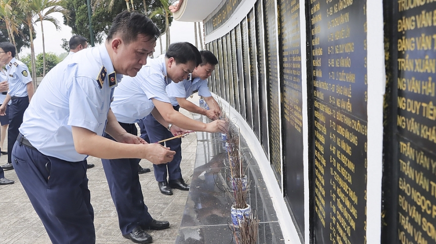 Kỷ niệm 76 năm ngày Thương binh-Liệt sĩ: Tri ân để người nằm xuống sống mãi với non sông