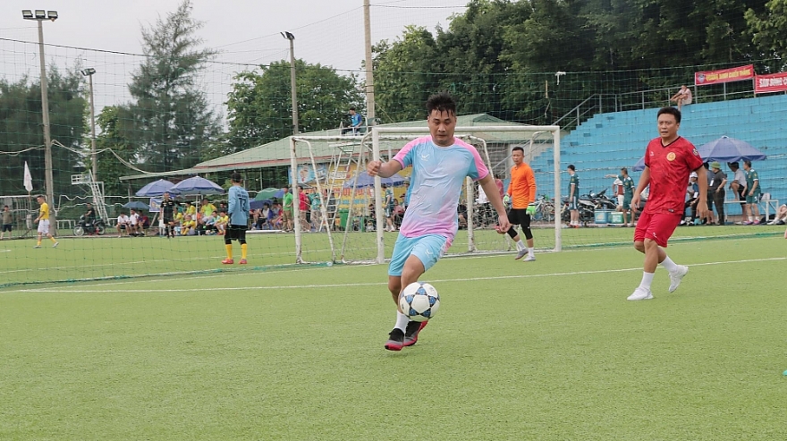 Cục QLTT Lạng Sơn- Cục QLTT Thái Nguyên: Thế trận đôi co, kịch tính phút cuối