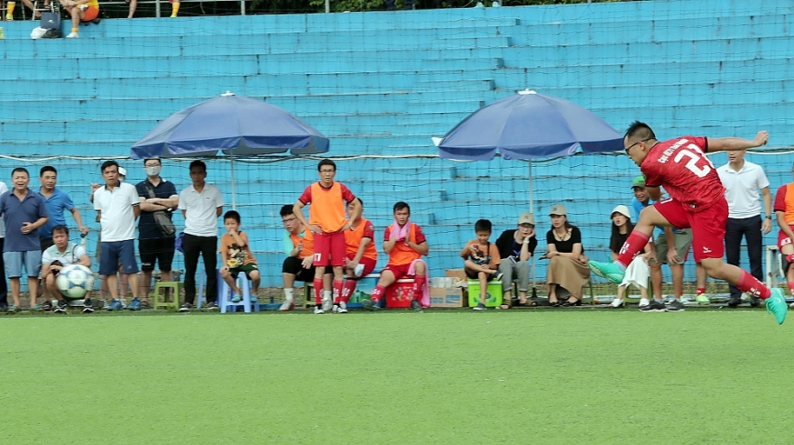 Cục QLTT Lạng Sơn- Cục QLTT Thái Nguyên: Thế trận đôi co, kịch tính phút cuối