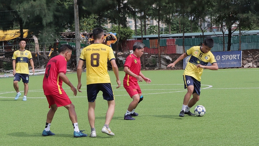 Cục QLTT Quảng Ninh - Cục QLTT Hà Giang: Áp đảo hoàn toàn, đội bóng đất mỏ vững ngôi đầu bảng