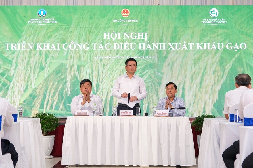Ngành Công Thương triển khai công tác điều hành xuất khẩu gạo