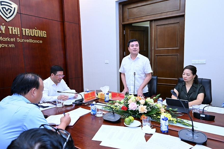 Bộ trưởng Nguyễn Hồng Diên làm việc với lực lượng QLTT, Sở Công Thương về tình hình cung ứng hàng hóa