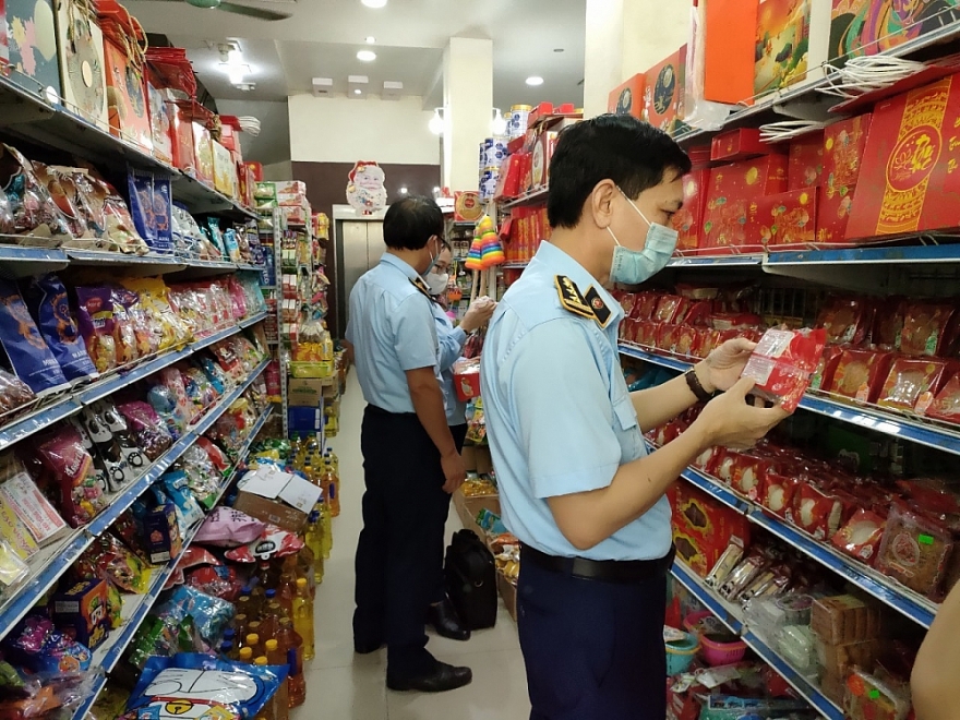 5 năm triển khai Pháp lệnh QLTT: Khẳng định vai trò chủ công trên mặt trận chống buôn lậu