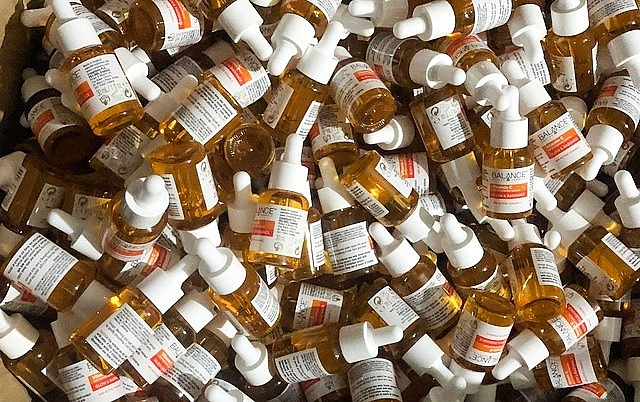 Chặn mỹ phẩm giả lộng hành: Cần sự phối hợp của chủ thể quyền trong kiểm tra, xác minh