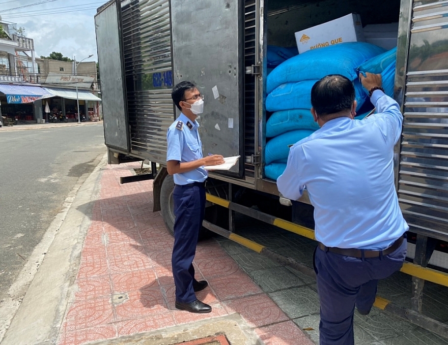 Buôn lậu đường cát chưa bao giờ hết 