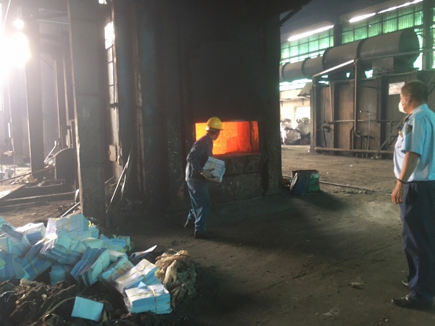 Tiêu hủy ấn chỉ Quản lý thị trường in sẵn chưa sử dụng Tiêu hủy ấn chỉ Quản lý thị trường in sẵn không còn giá trị sử dụng