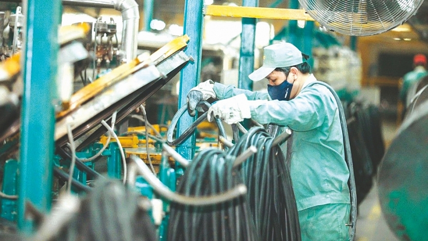 Sản xuất công nghiệp tiếp tục chuyển biến tích cực