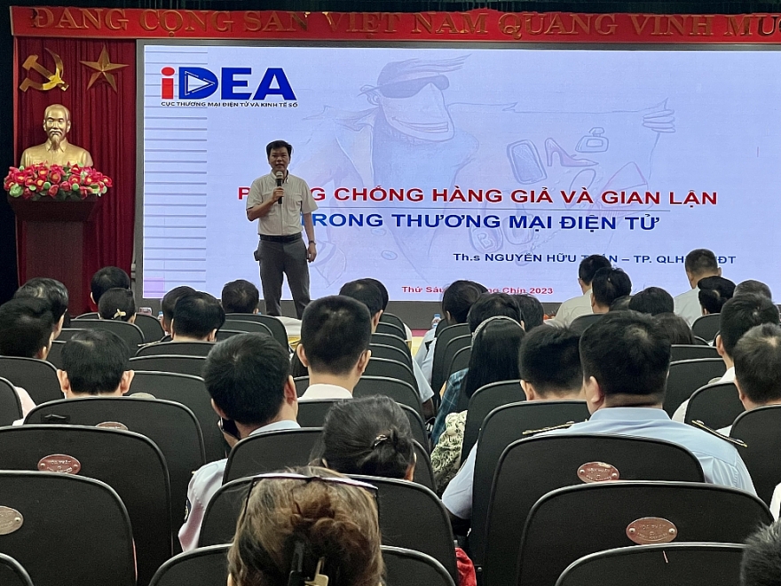 Hàng giả được giao bán tràn lan, công khai trên các nền tảng thương mại điện tử