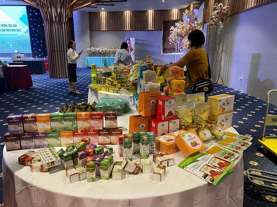 Đẩy mạnh tiêu thụ các đặc sản khu vực miền núi, hải đảo qua thương mại điện tử