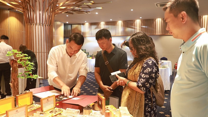 Đẩy mạnh tiêu thụ các đặc sản khu vực miền núi, hải đảo qua thương mại điện tử