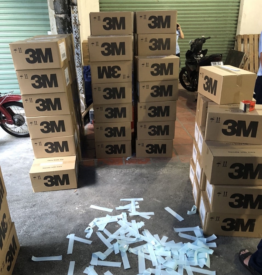10 ngày mật phục, phát hiện gần 10.000 khẩu trang nghi giả nhãn hiệu trong khuôn viên Hội chữ thập đỏ