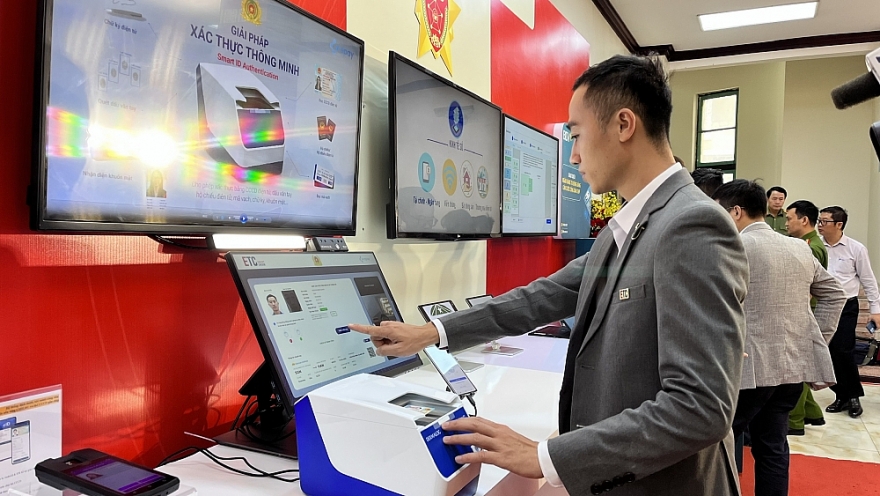 Ứng dụng căn cước gắn chip để xác thực trong ký kết hợp đồng điện tử