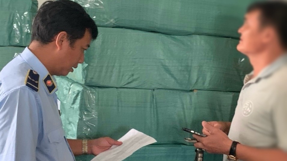 TP. Hồ Chí Minh xử phạt gần 100 triệu đồng đối với cơ sở kinh doanh mỹ phẩm nhập lậu