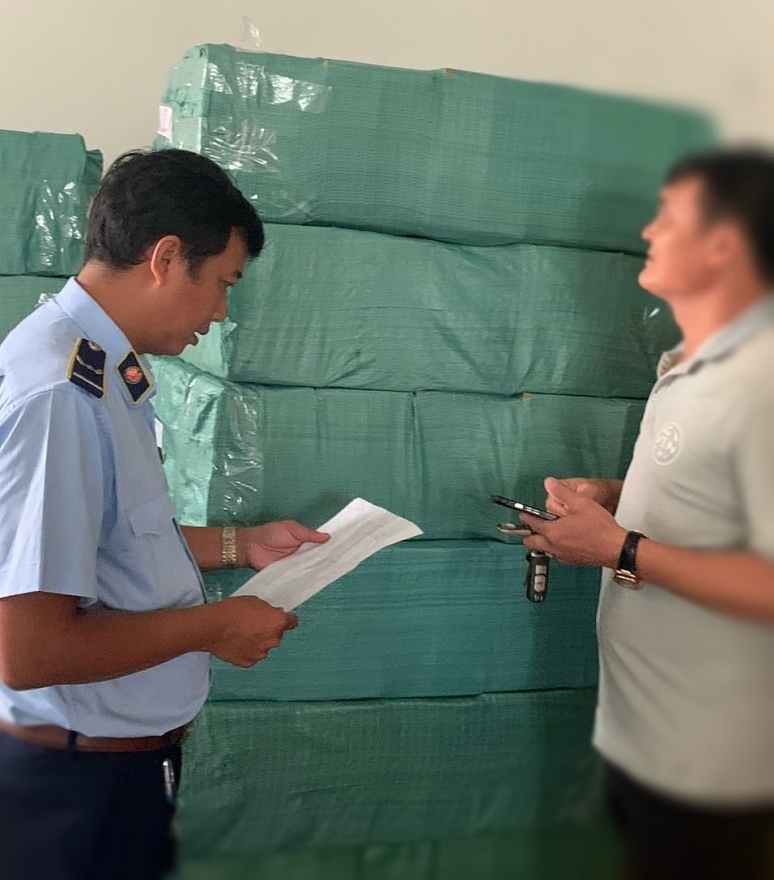 TP. Hồ Chí Minh xử phạt gần 100 triệu đồng đối với cơ sở kinh doanh mỹ phẩm nhập lậu