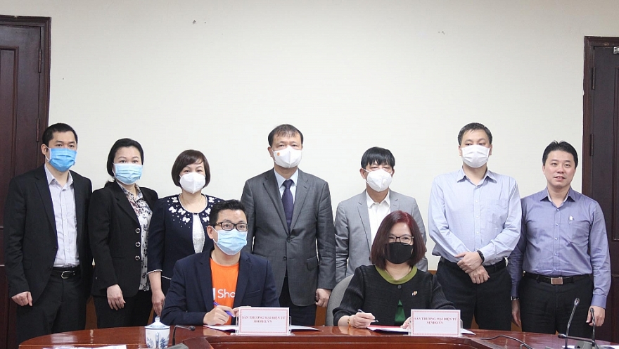 Xúc tiến, đưa cam, bưởi, nông sản Bắc Giang lên sàn thương mại điện tử